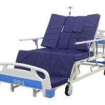 CAMA MANUAL HOSPITALARIA MEDSTAR DE 5 POSICIONES CON SILLA CARDIACA CON COLCHON SECCIONADO DE 8 CM
